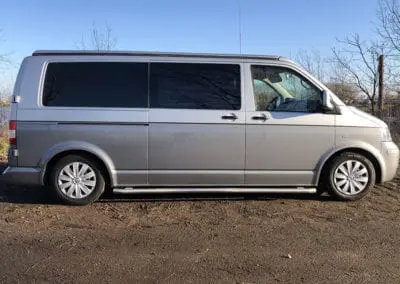 CMC Nederland - Slaaphefdak Multivan en Volkswagen Transporter 5 / 6 - Grijs zijkant