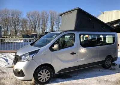 CMC Nederland - Slaaphefdak Renault Trafic - Grijs voorkant